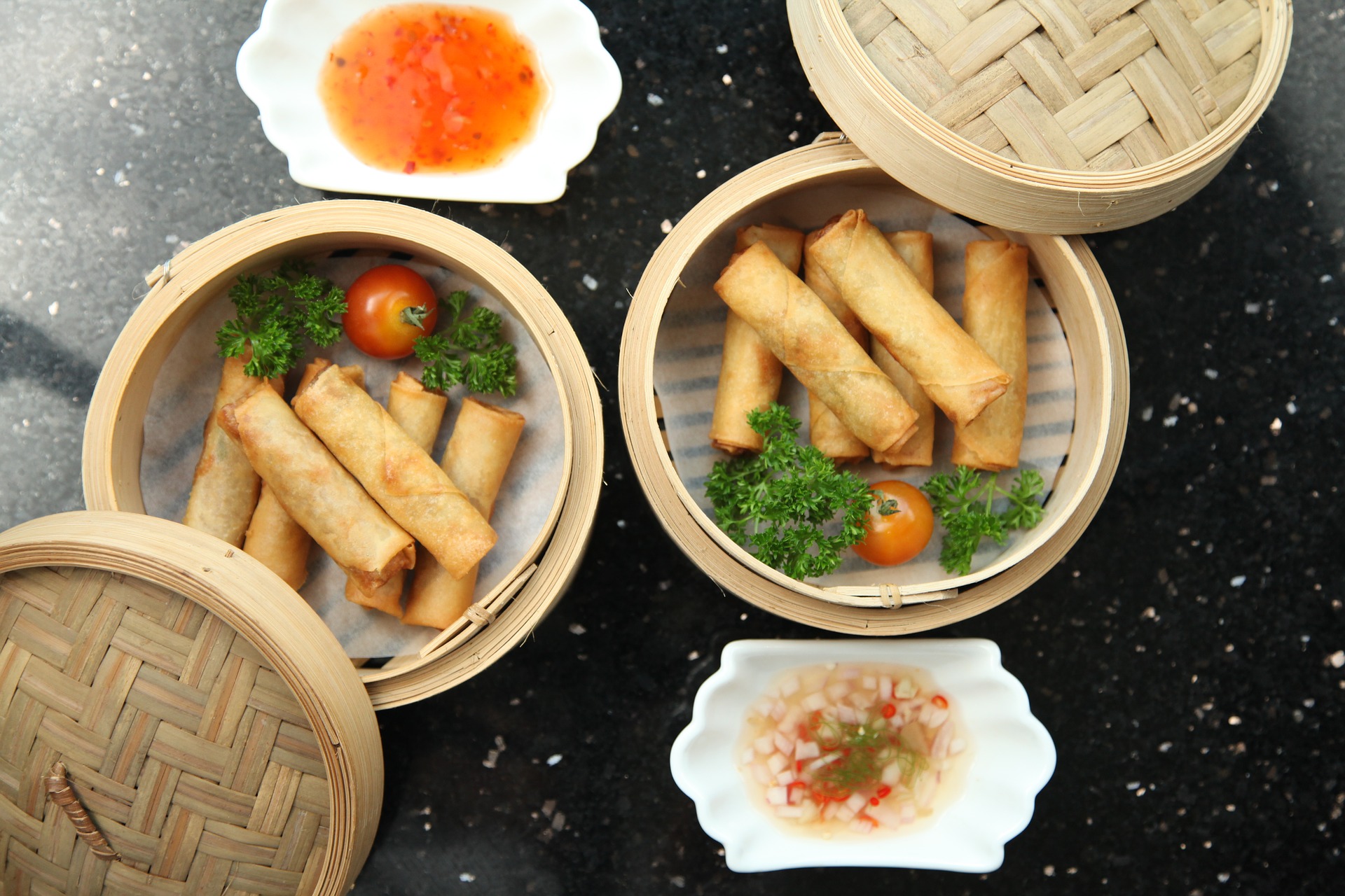 spring-rolls-desiamcuisine-thailand-co-ltd